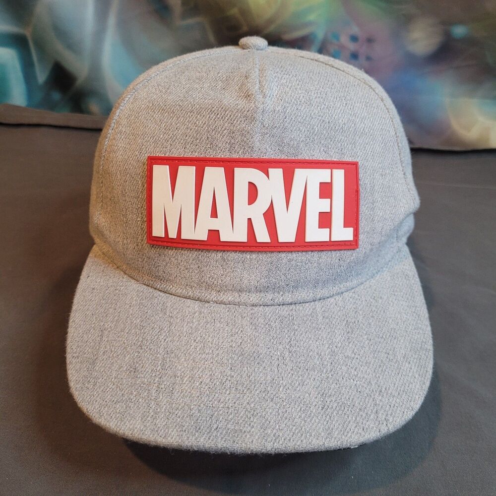 Marvel Comics Hat Heather Gray Flat Brim 3D Rubber Box Logo Snapback Comic Cap